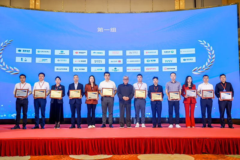 �ǰ�����ٻ����Ǿ����ȷ���ҵ���������Ǿ����ȷ����